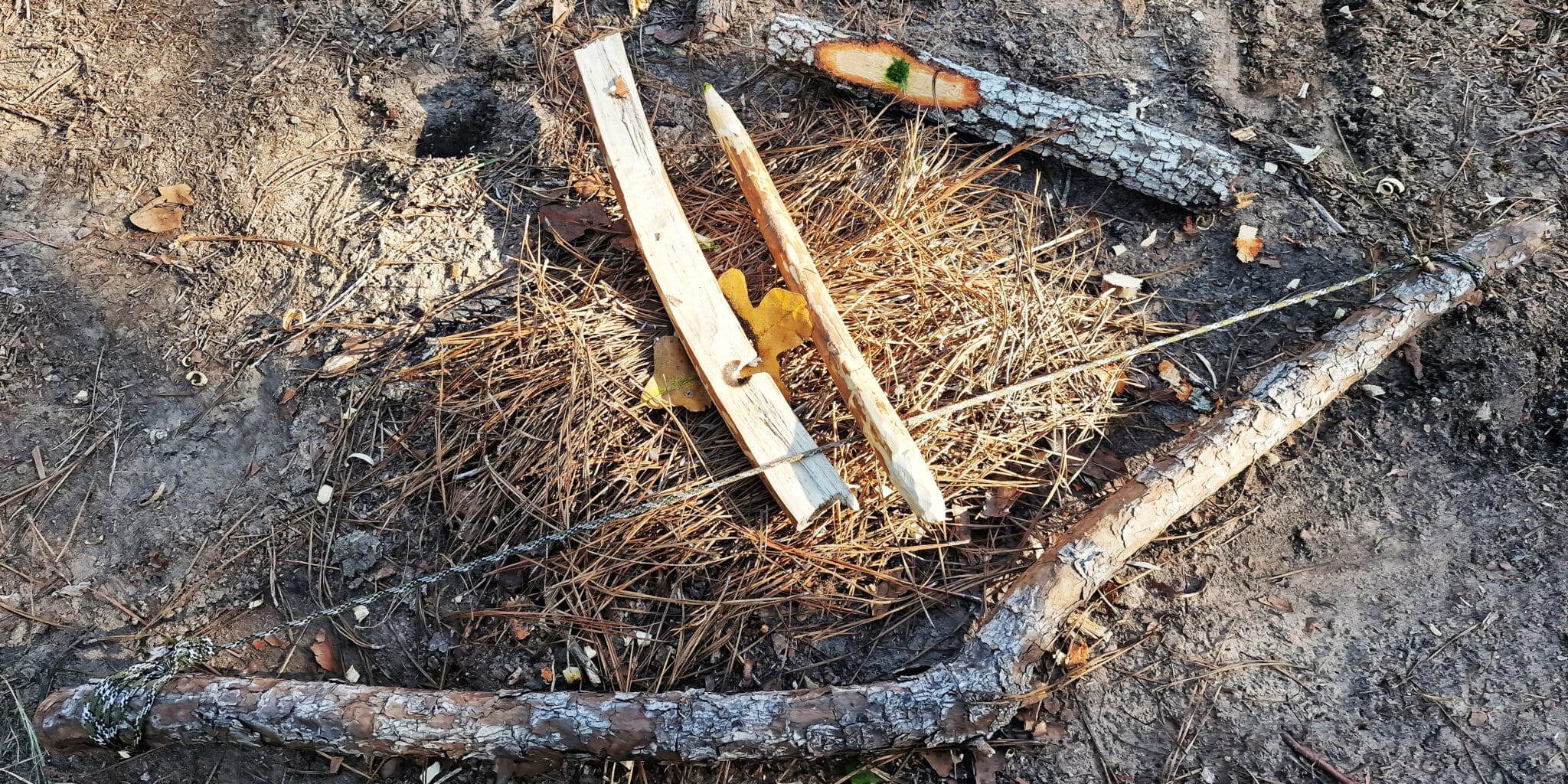 Rozpalanie ognia dla zaawansowanych. Sztuka przetrwania. Łuk ogniowy w survivalu.