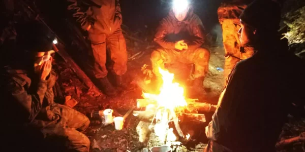 Survivor Group. Wyjazdy integracyjne dla firm. Organizacja imprez integracyjnych. Szkoła przetrwania.