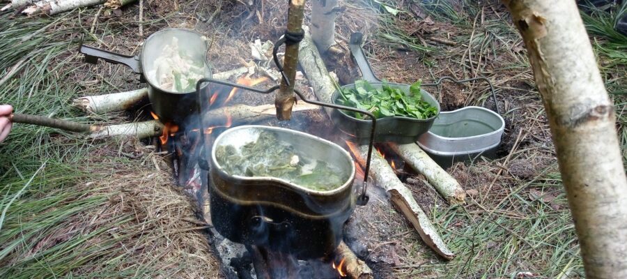 Ognisko typu T i trójnóg survivalowy – jak gotować na ognisku w terenie 3 Ognisko Typu T 1